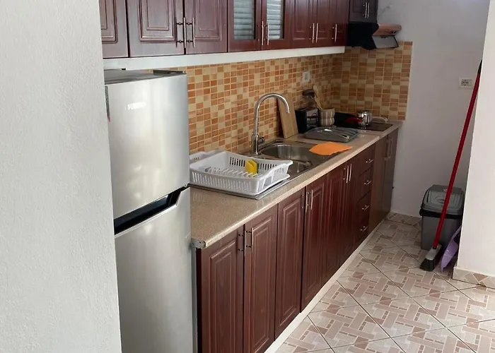 Astoria Апартаменты Gjashte
